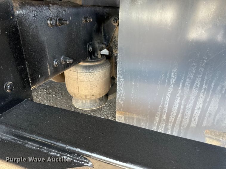 image for item EG6145 2007 Freightliner Business Class M2 flatbed truck