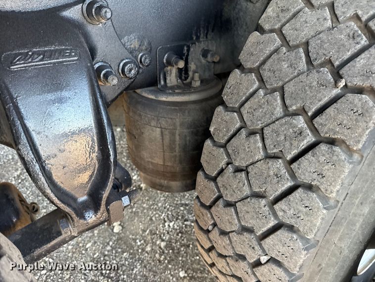 image for item EG6145 2007 Freightliner Business Class M2 flatbed truck