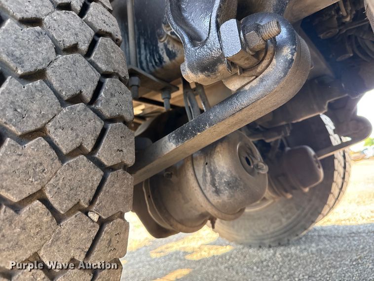 image for item EG6145 2007 Freightliner Business Class M2 flatbed truck