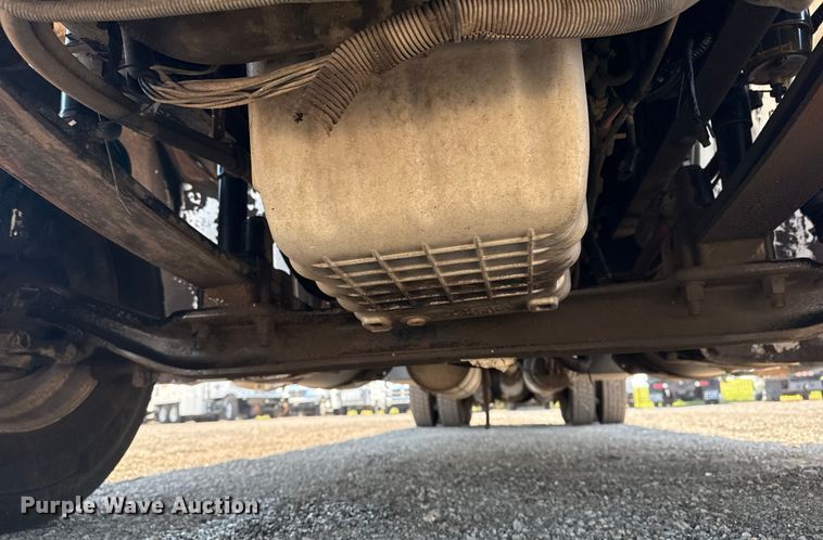 image for item EG6145 2007 Freightliner Business Class M2 flatbed truck