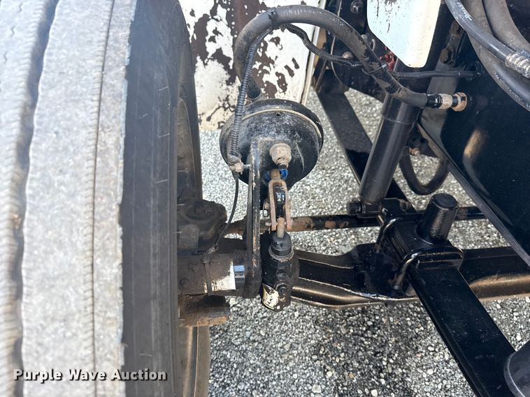 image for item EG6145 2007 Freightliner Business Class M2 flatbed truck