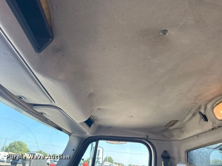 image for item EG6145 2007 Freightliner Business Class M2 flatbed truck