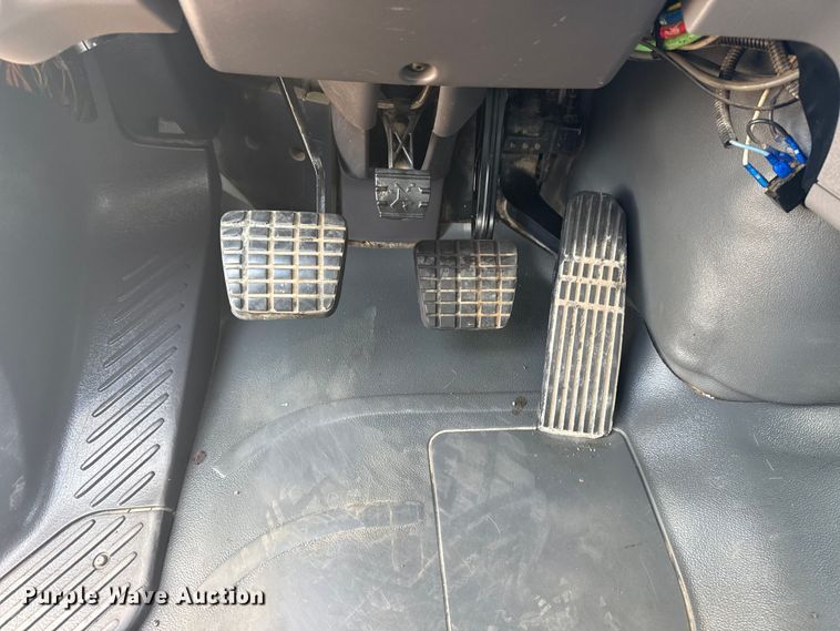 image for item EG6145 2007 Freightliner Business Class M2 flatbed truck