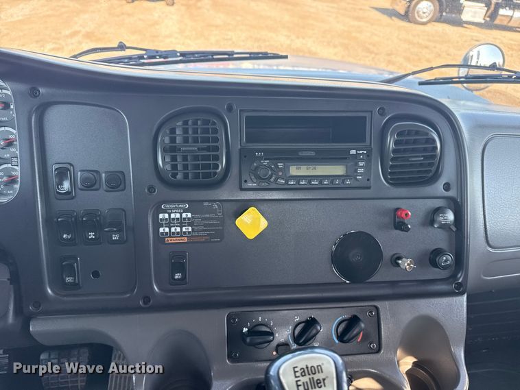 image for item EG6145 2007 Freightliner Business Class M2 flatbed truck