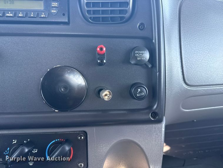 image for item EG6145 2007 Freightliner Business Class M2 flatbed truck