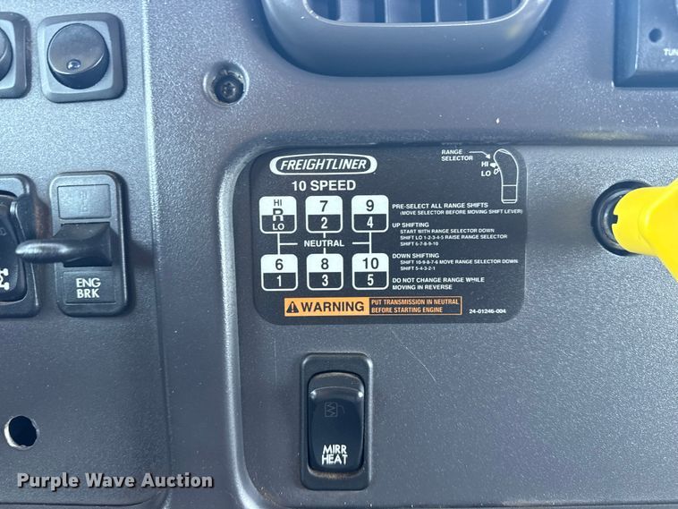 image for item EG6145 2007 Freightliner Business Class M2 flatbed truck