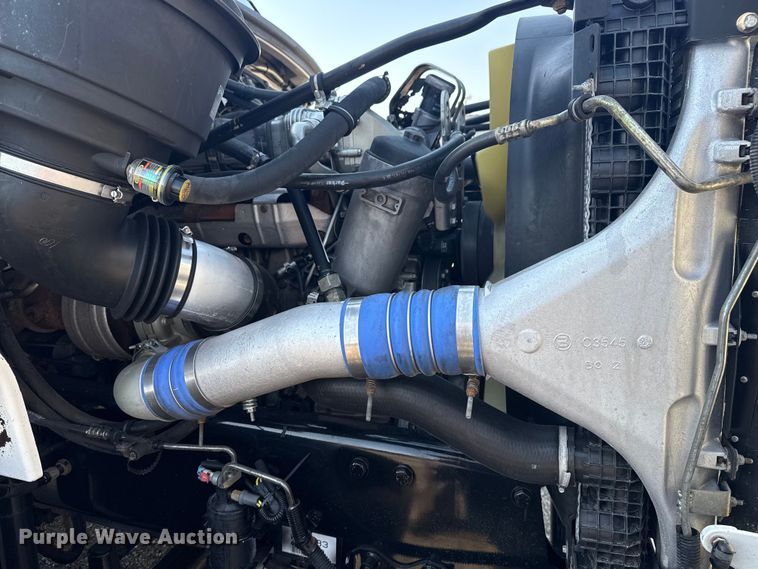 image for item EG6145 2007 Freightliner Business Class M2 flatbed truck