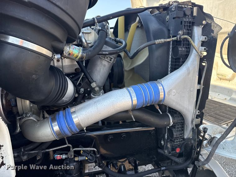 image for item EG6145 2007 Freightliner Business Class M2 flatbed truck