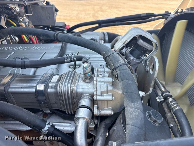 image for item EG6145 2007 Freightliner Business Class M2 flatbed truck