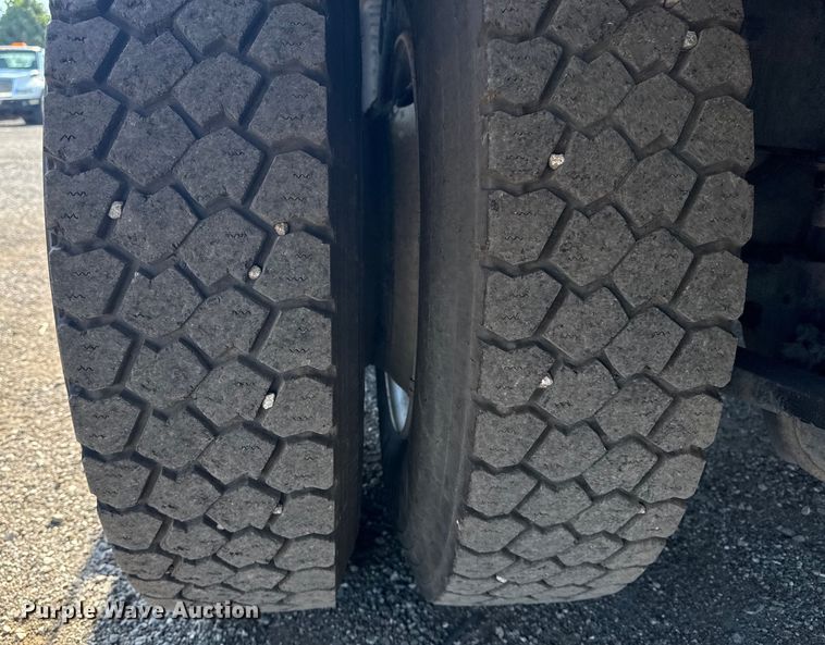 image for item EG6145 2007 Freightliner Business Class M2 flatbed truck