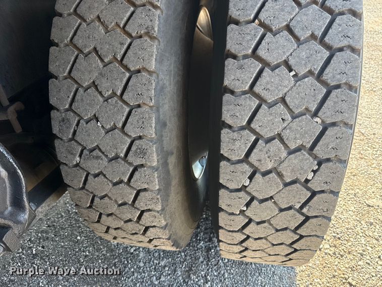 image for item EG6145 2007 Freightliner Business Class M2 flatbed truck