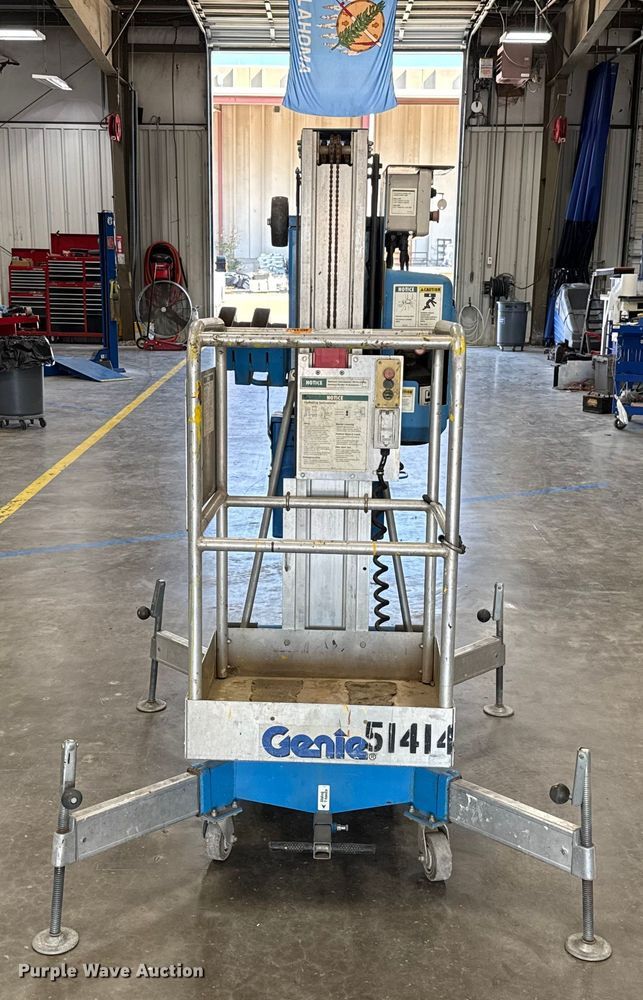 image for item EH4070 Genie AWP-24 vertical lift