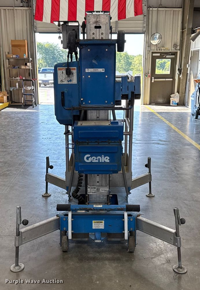 image for item EH4070 Genie AWP-24 vertical lift