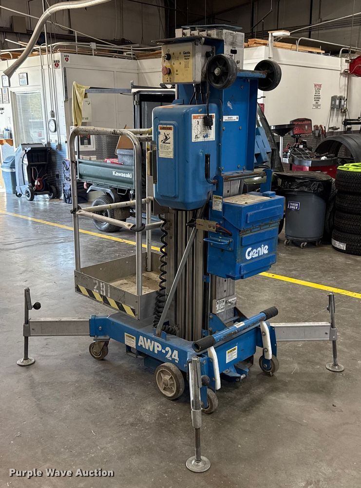 image for item EH4070 Genie AWP-24 vertical lift