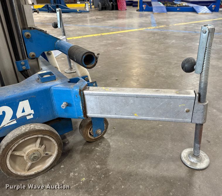 image for item EH4070 Genie AWP-24 vertical lift