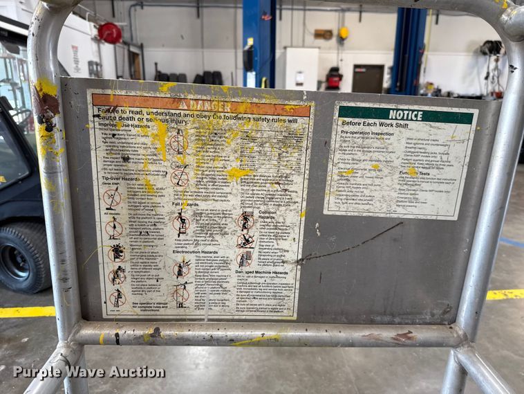 image for item EH4070 Genie AWP-24 vertical lift