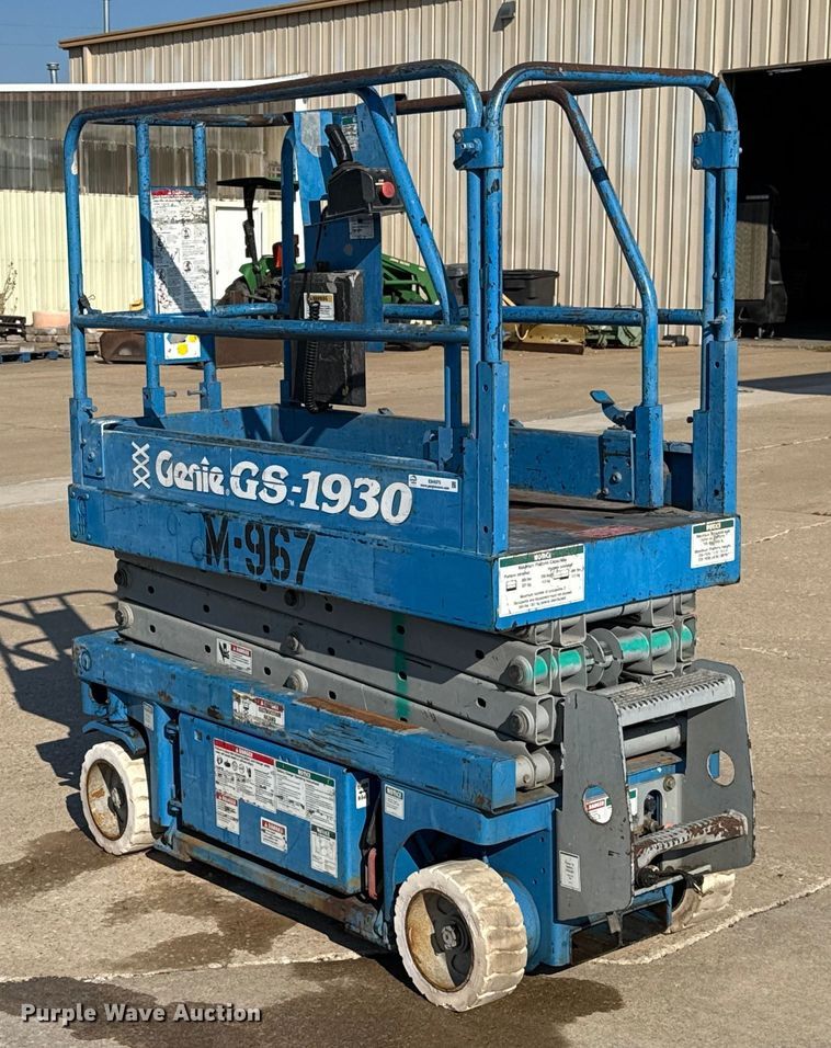 image for item EH4075 Genie GS-1930 scissor lift