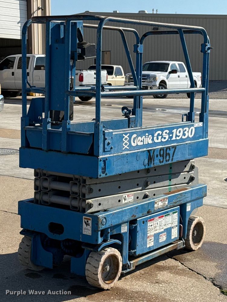 image for item EH4075 Genie GS-1930 scissor lift