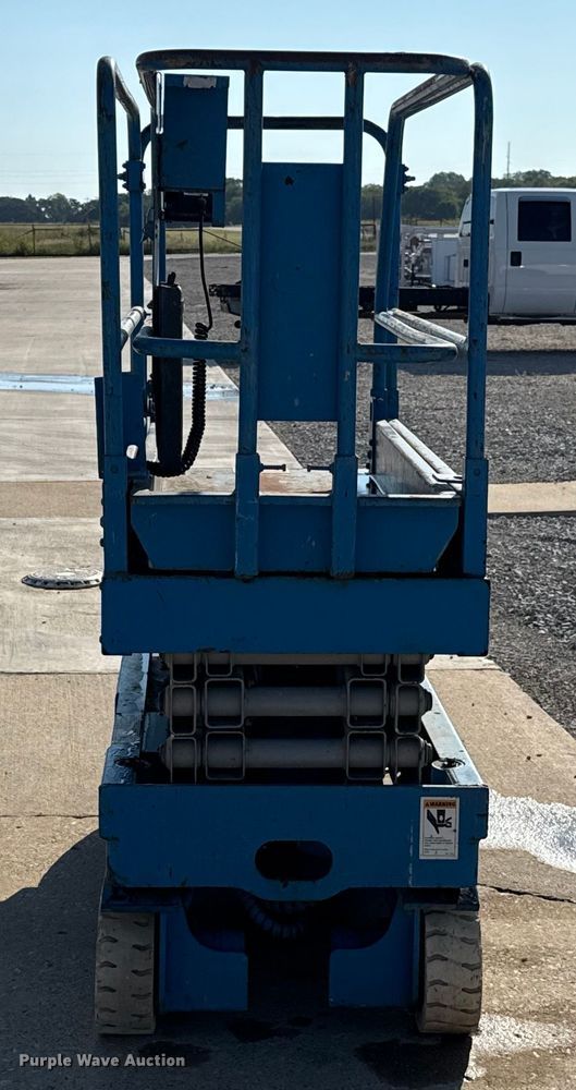 image for item EH4075 Genie GS-1930 scissor lift