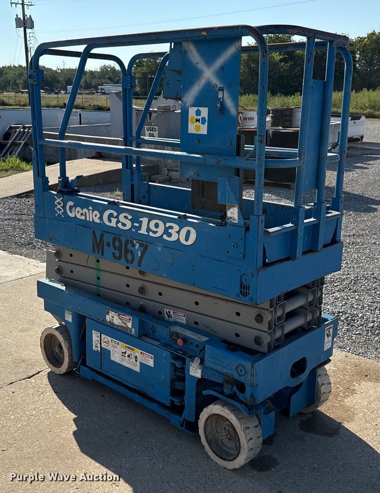 image for item EH4075 Genie GS-1930 scissor lift