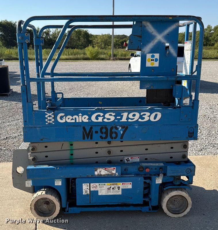 image for item EH4075 Genie GS-1930 scissor lift
