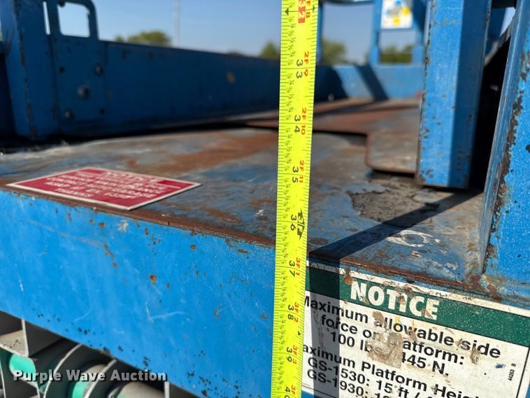 image for item EH4075 Genie GS-1930 scissor lift