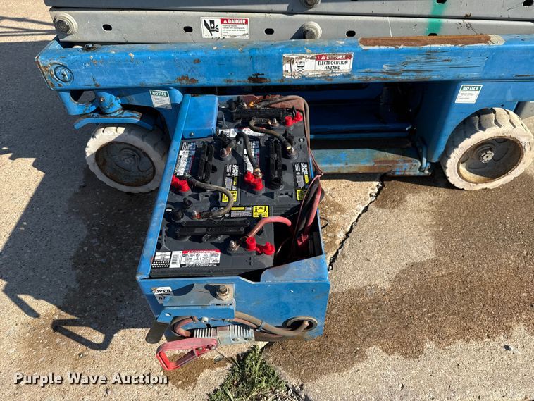 image for item EH4075 Genie GS-1930 scissor lift