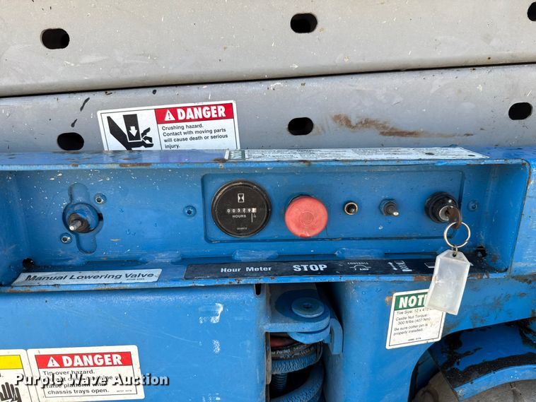 image for item EH4075 Genie GS-1930 scissor lift