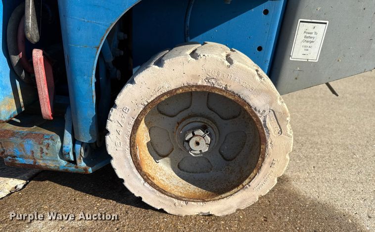 image for item EH4075 Genie GS-1930 scissor lift