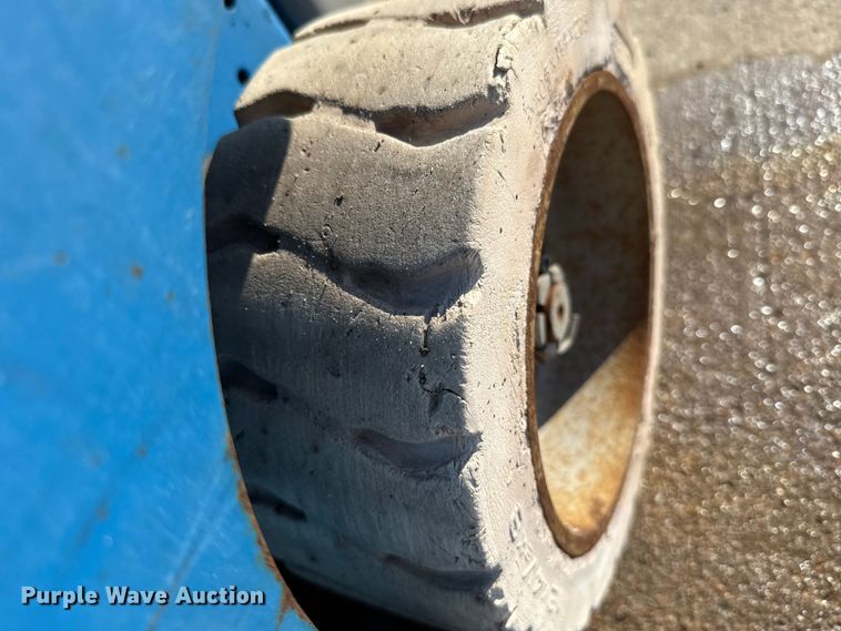 image for item EH4075 Genie GS-1930 scissor lift