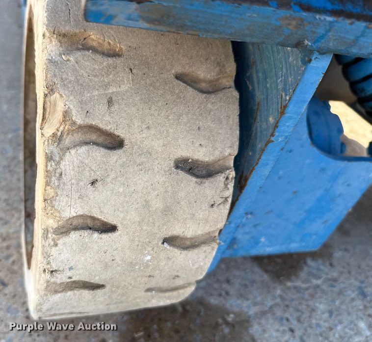 image for item EH4075 Genie GS-1930 scissor lift