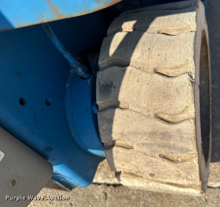 image for item EH4075 Genie GS-1930 scissor lift