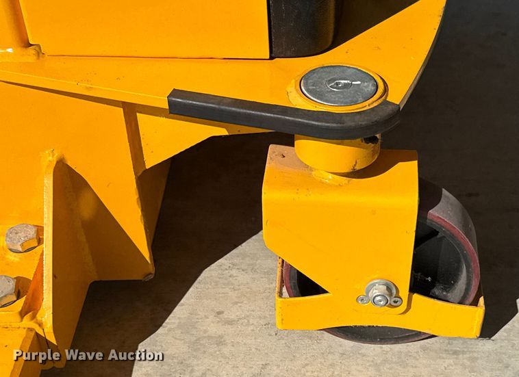 image for item EH4079 2017 Zhejiang H-5439 pallet jack