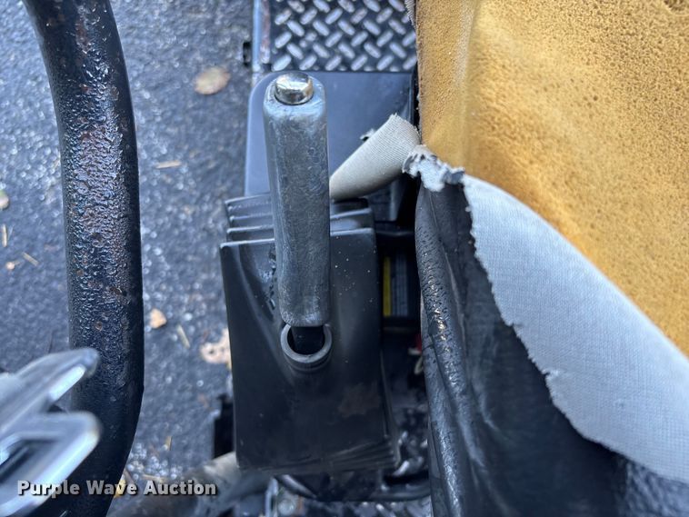 image for item EH7512 2015 Kawasaki Mule 4010 utility vehicle