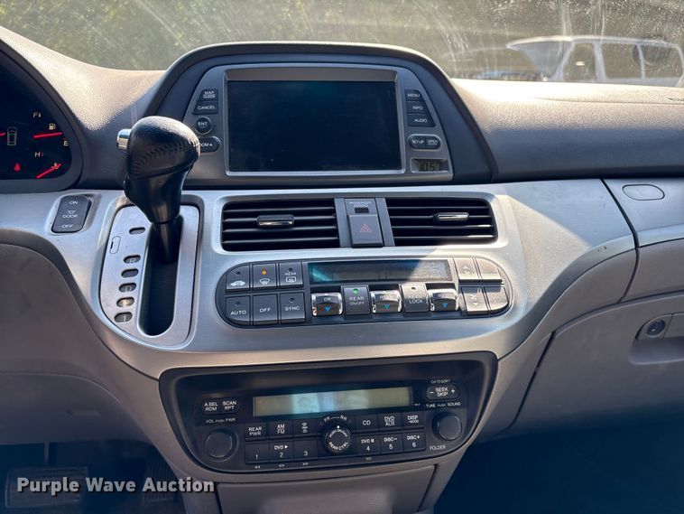 image for item EH7513 2008 Honda Odyssey van