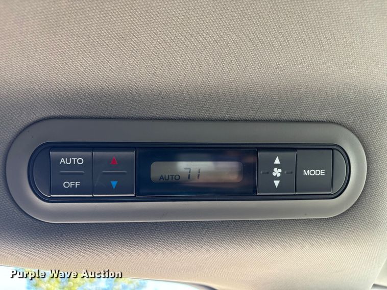 image for item EH7513 2008 Honda Odyssey van