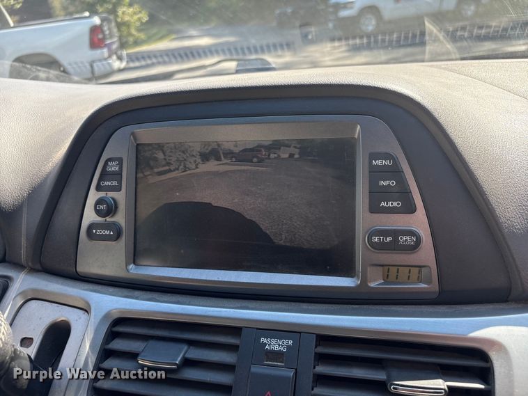 image for item EH7513 2008 Honda Odyssey van