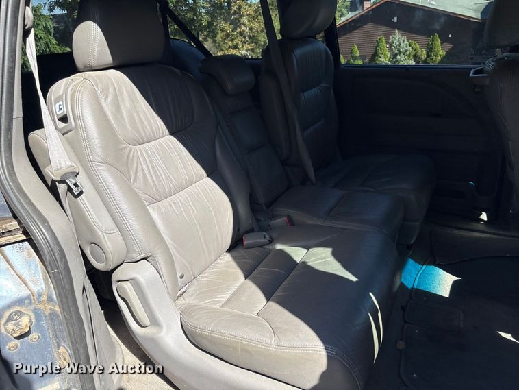 image for item EH7513 2008 Honda Odyssey van