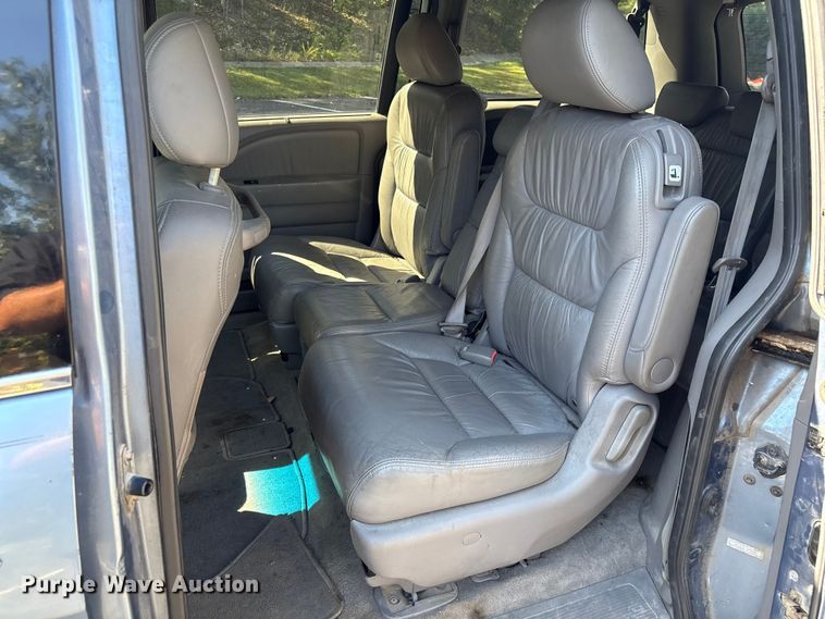 image for item EH7513 2008 Honda Odyssey van