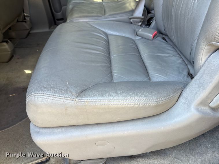 image for item EH7513 2008 Honda Odyssey van