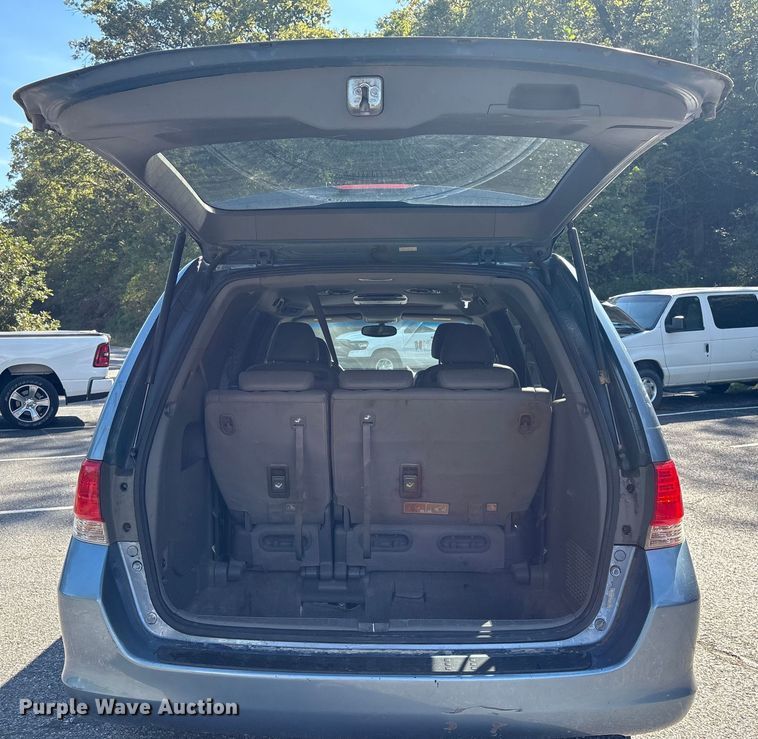 image for item EH7513 2008 Honda Odyssey van