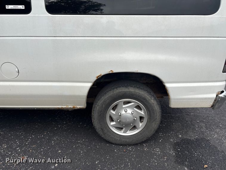 image for item EH7514 2010 Ford E350 van