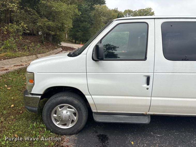 image for item EH7514 2010 Ford E350 van