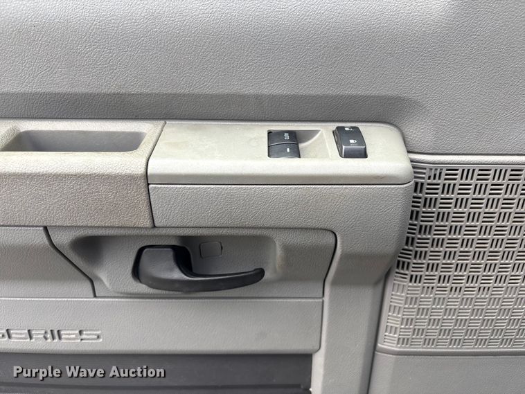 image for item EH7514 2010 Ford E350 van