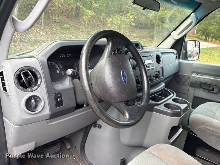 image for item EH7514 2010 Ford E350 van