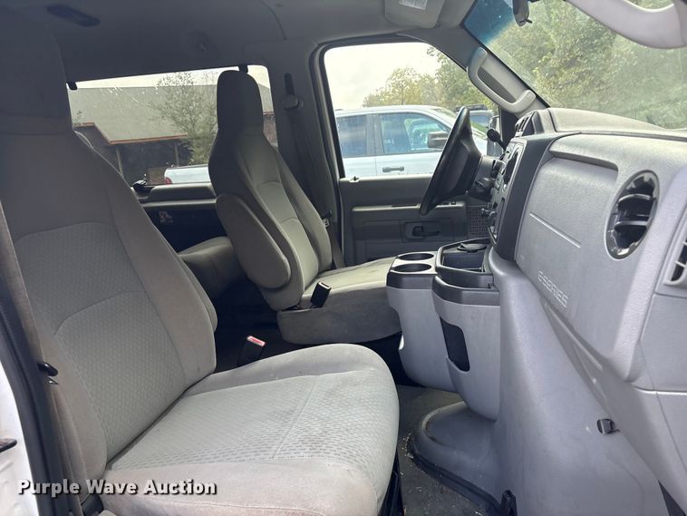 image for item EH7514 2010 Ford E350 van