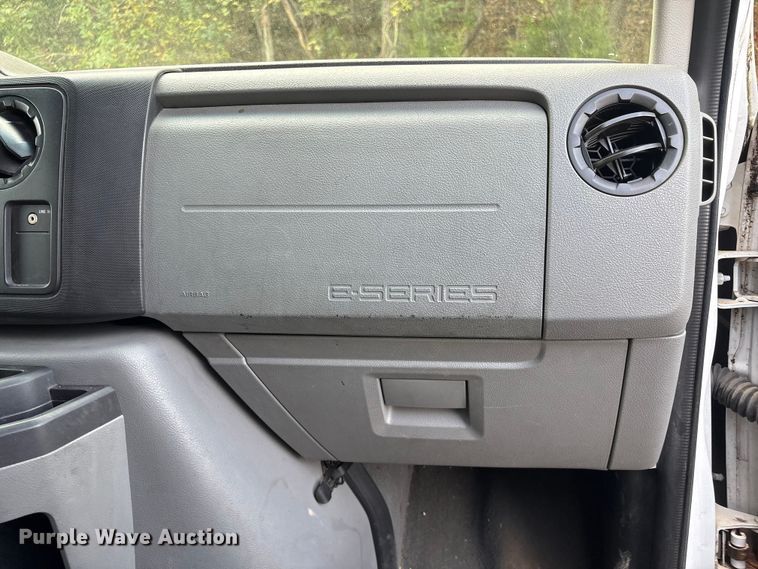 image for item EH7514 2010 Ford E350 van