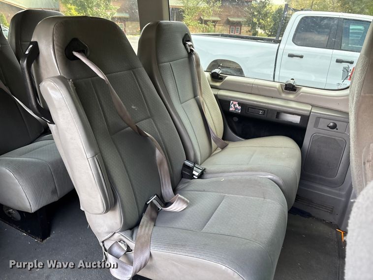 image for item EH7514 2010 Ford E350 van