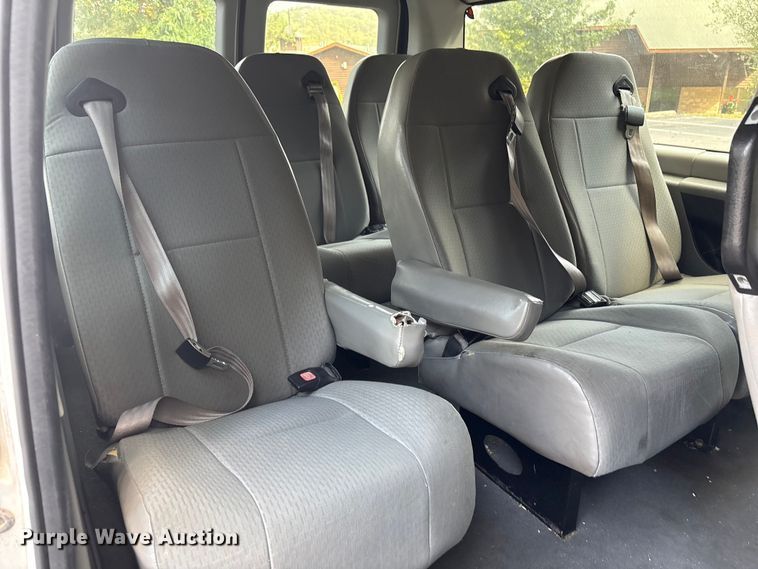 image for item EH7514 2010 Ford E350 van