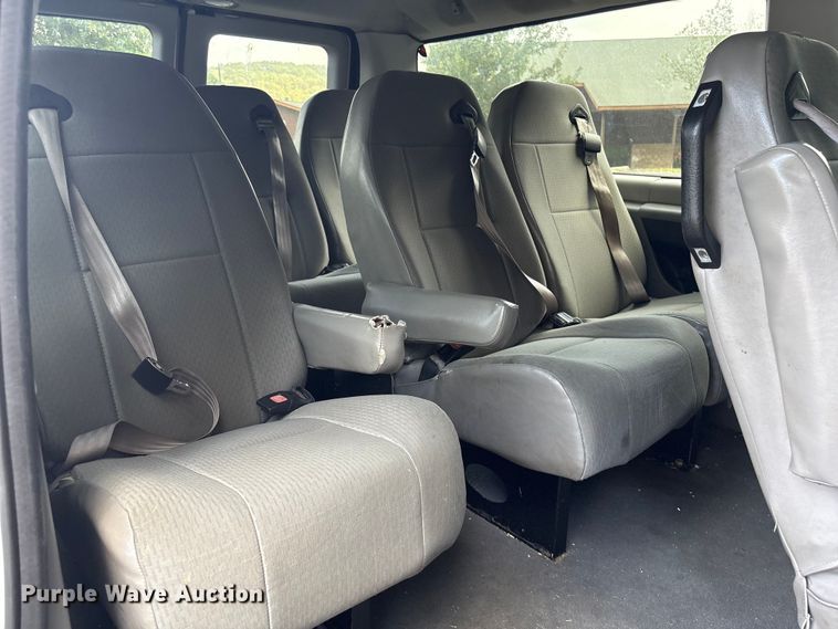 image for item EH7514 2010 Ford E350 van